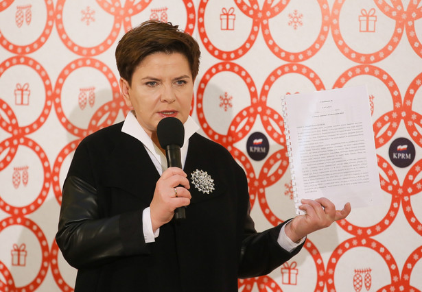 Premier Beata Szydło przekazała program Rodzina 500+ do konsultacji