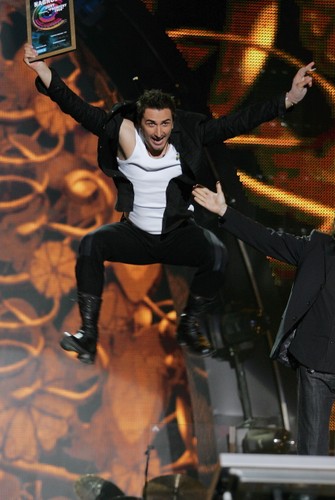 Nagrodę przyznano zespołowi Zakopower.Tak cieszy się Sebastian Karpiel-Bułecka