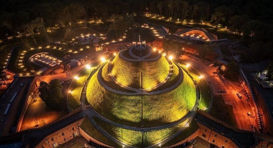 Zagospodarowanie zniszczonych bastionów I–III fortu Kościuszko kosztowało prawie 35 mln zł.