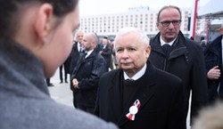 Jarosław Kaczyński miał naruszyć nietykalność cielesną aktywisty. Sąd zdecydował