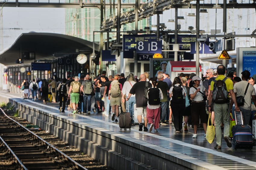 Vozovi stali u Nemačkoj zbog kvara