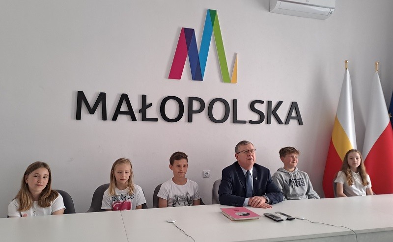 Małopolska marszałek Witold Kozłowski i dzieci 2