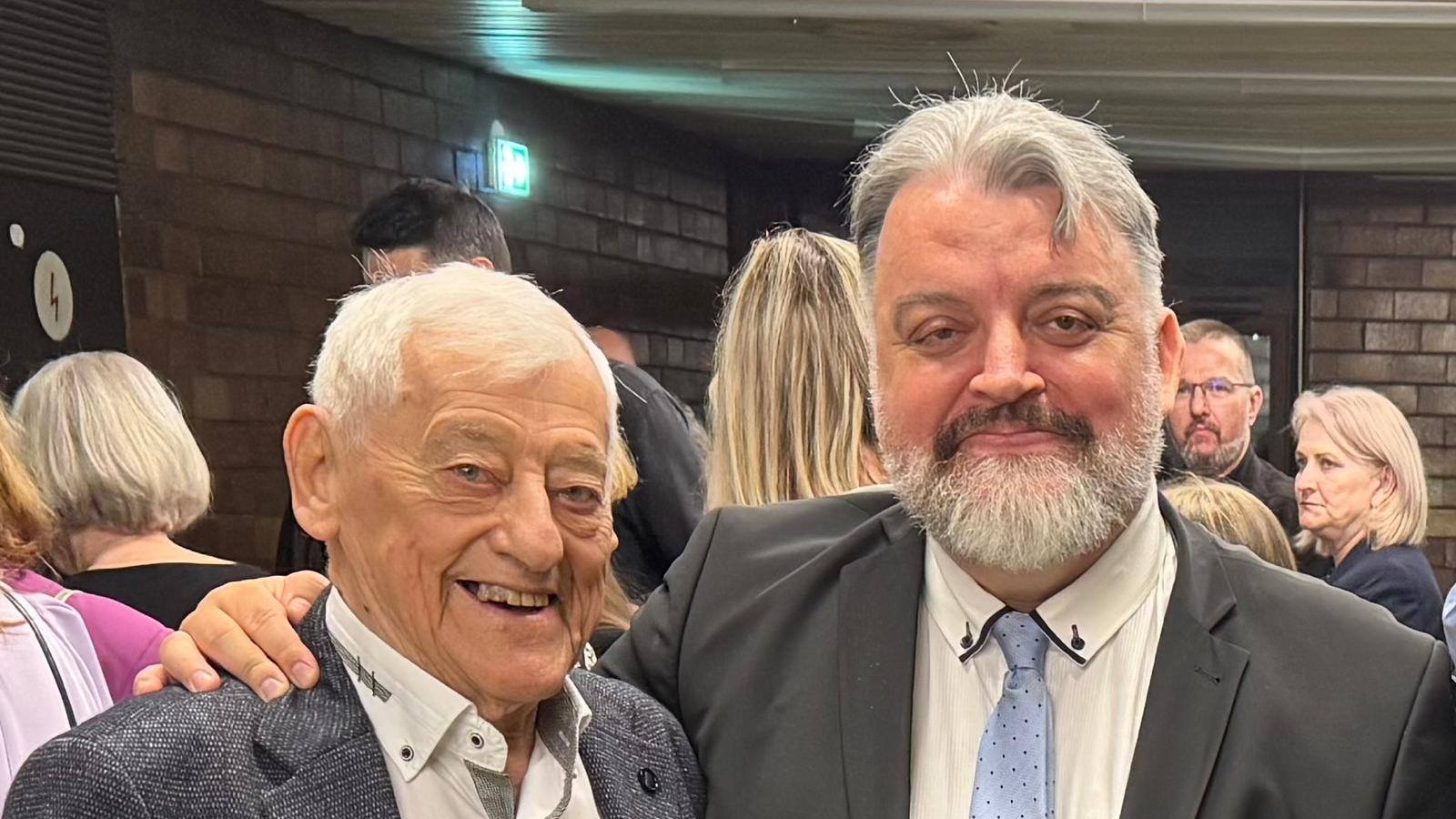 Legendárny hokejista Jozef Golonka a Eduard Chmelár.