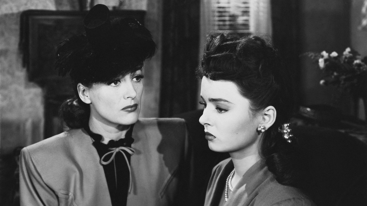 Džoan Kroford i En Mari Blajd u Mildred Pierce