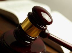 Utopił dziecko w szambie. Sąd był łagodny