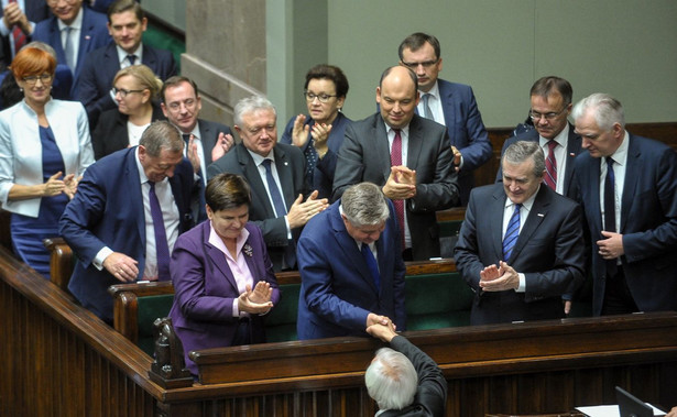 Premier Beata Szydło, Krzysztof Jurgiel i ministrowie rządu PiS w Sejmie