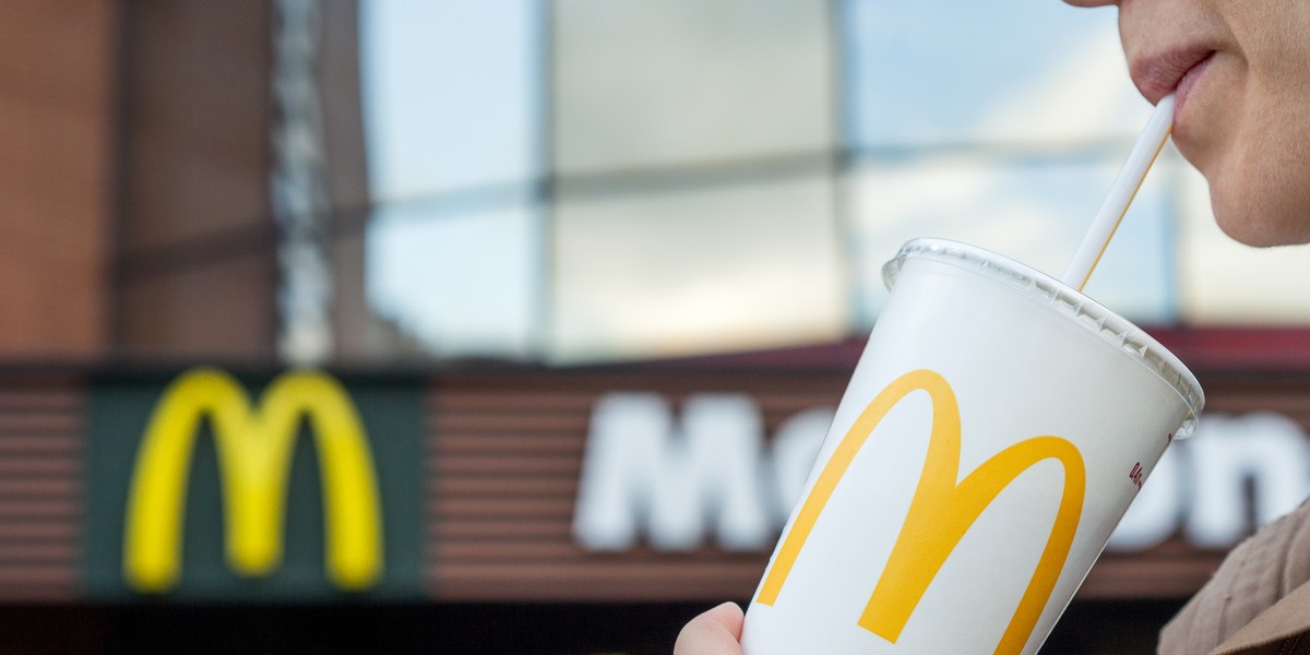 McDonald's chce wymienić słomki plastikowe na papierowe we wszystkich lokalach w Wielkiej Brytanii