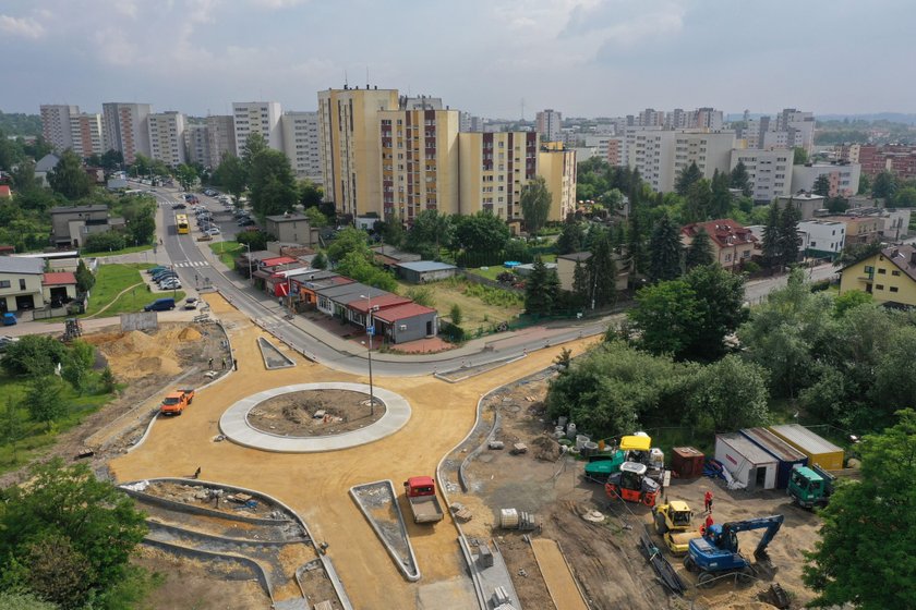 Robią rondo w Piotrowicach