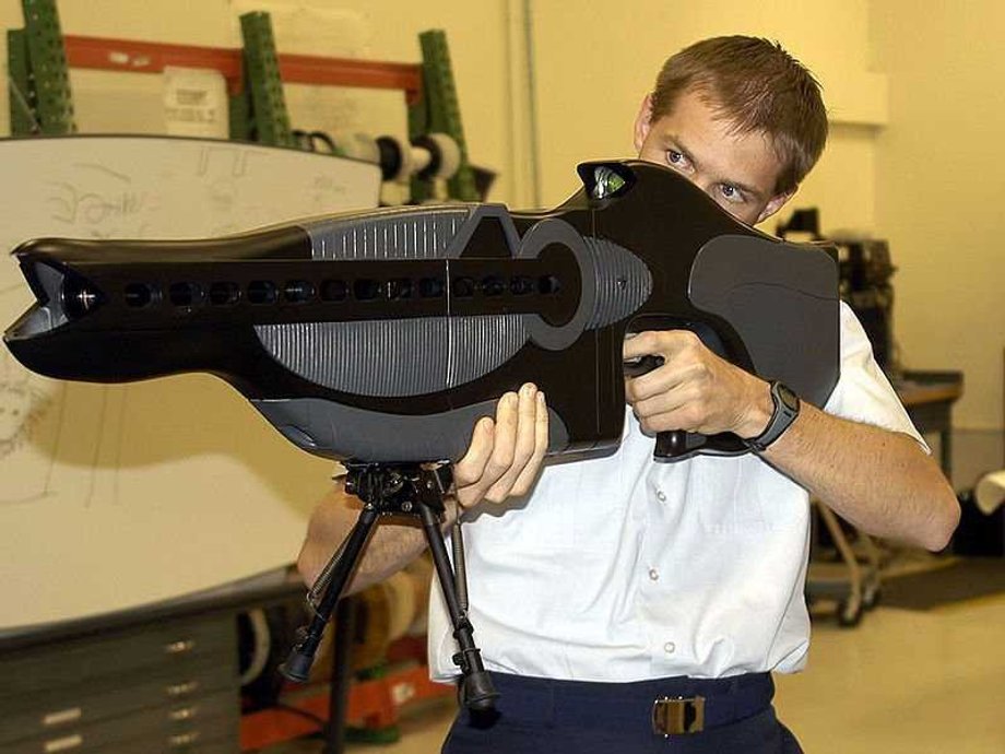 7-the-personnel-halting-and-stimulation-response-phasr-rifle-was-developed-by-the-us-department-of-defense-its-non-lethal-and-designed-to-blind-targets