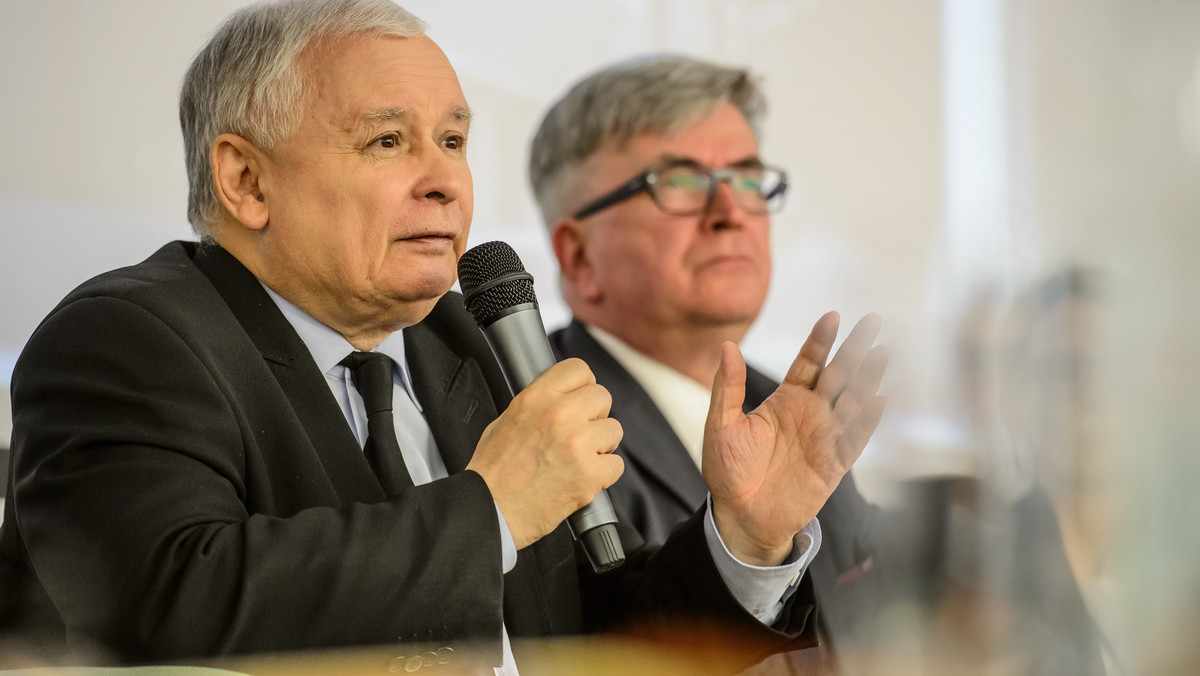 Rodzina, przyjaciele i współpracownicy wspominali zmarłą rok temu prof. Zytę Gilowską. Na specjalnie zorganizowanej konferencji na KUL pojawili się m.in. Jarosław Kaczyński, prof. Teresa Lubińska czy prof. Jolanta Szołno-Koguc.