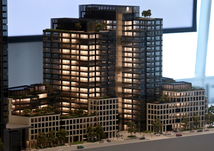 Makieta z jedną z najważniejszych inwestycji w centrum Warszawy - trzema budynkami (w tym najwyższy wieżowiec w stolicy Varso).