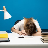 10 gyakori ok, ami miatt szinte egész nap fáradtnak és álmosnak érzi magát