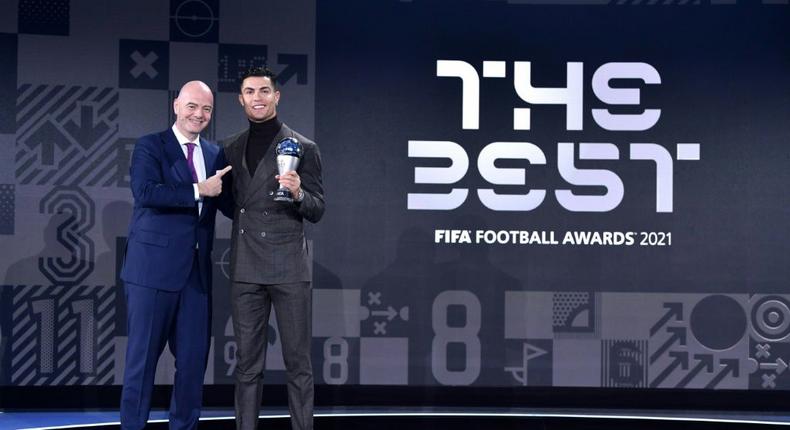 FIFA President Gianni Infantino gave Cristiano Ronaldo a special award for his international goals at the ceremony in Zurich Creator: Harold Cunningham