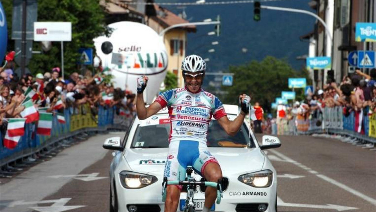 Franco Pellizotti w 2015 roku wciąż będzie kolarzem grupy Androni. 36-letni Włoch wciąż jest w niezłej dyspozycji, co potwierdził podczas niedzielnego Giro dell'Emilia, który ukończył na trzecim miejscu.