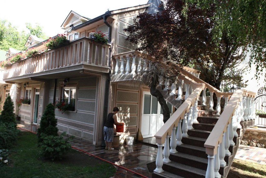 Porodični dvorac Jovane Švonje u Novom Sadu