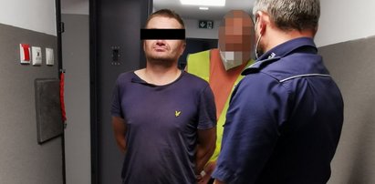 Skradzionym ciągnikiem staranował dwa radiowozy. Trzech policjantów w szpitalu