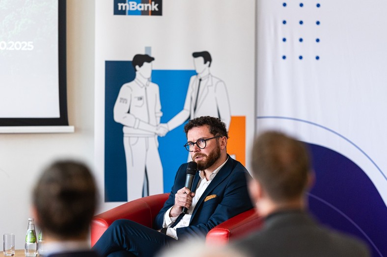 Transformacja energetyczna w praktyce: jak zmieniać firmę, aby odnieść korzyści