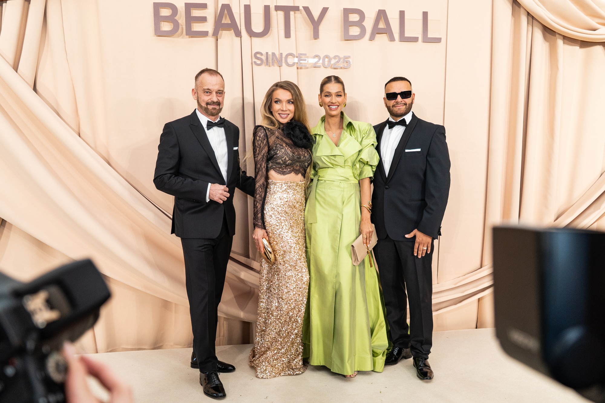 Beauty Ball 2025:  Jozef Grondžák, Jana Pištejová, Jasmina Alagič a Rytmus.