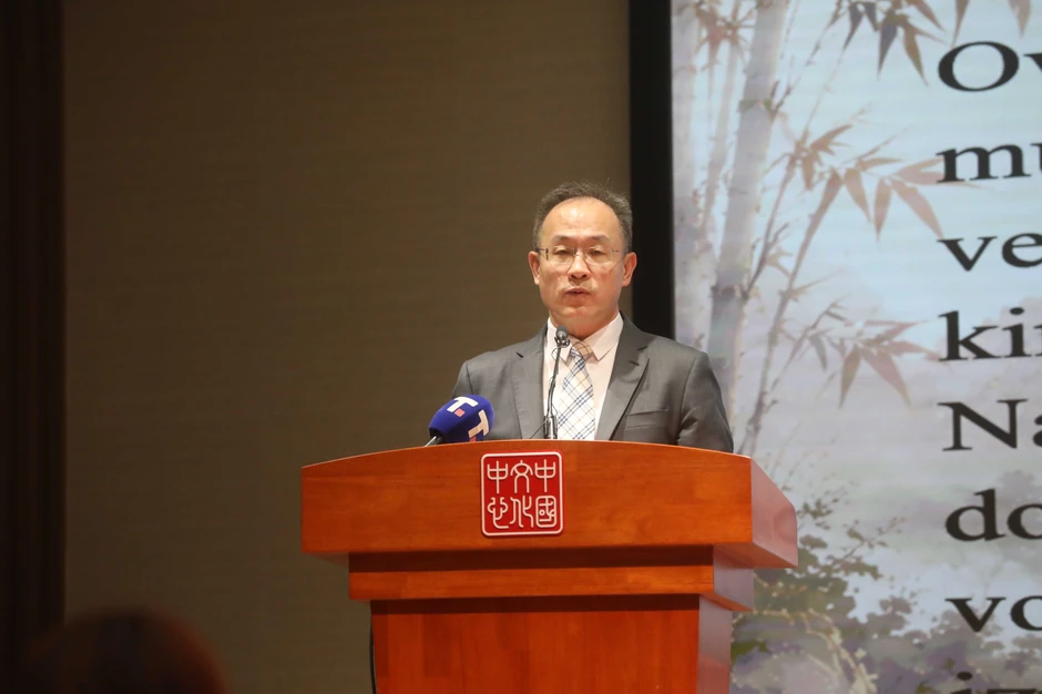 Ambasador Li Ming 