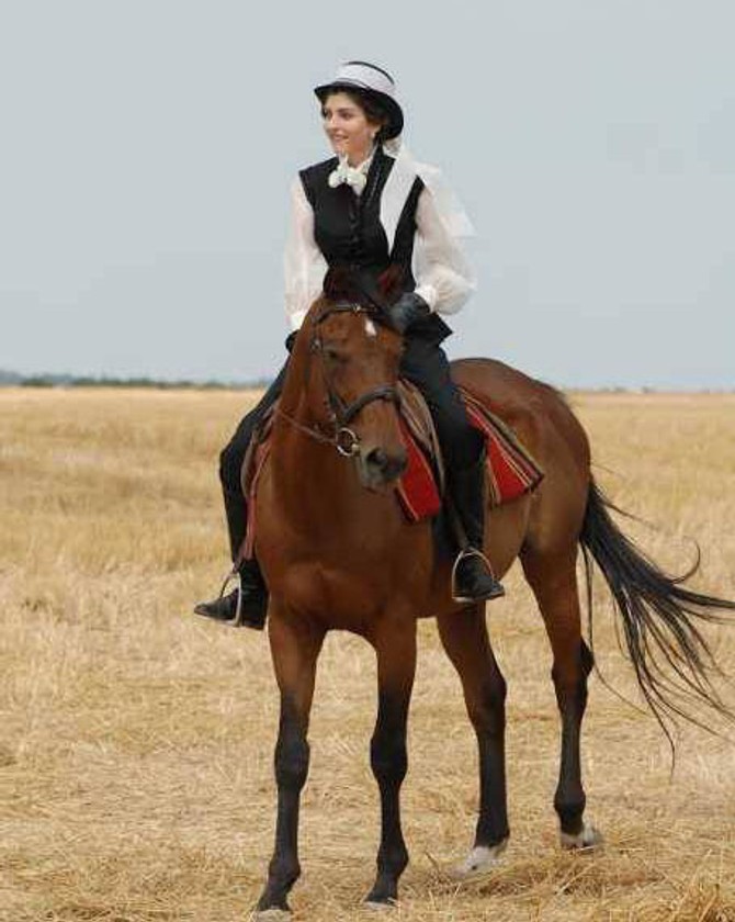 Anđela u filmu "Doba Dunđerskih" kao Lenka Dunđerski