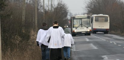 Padło pytanie, ile Polacy dają na kolędę. Takiej reakcji się nie spodziewaliśmy. "U nas nie można dawać kopert"