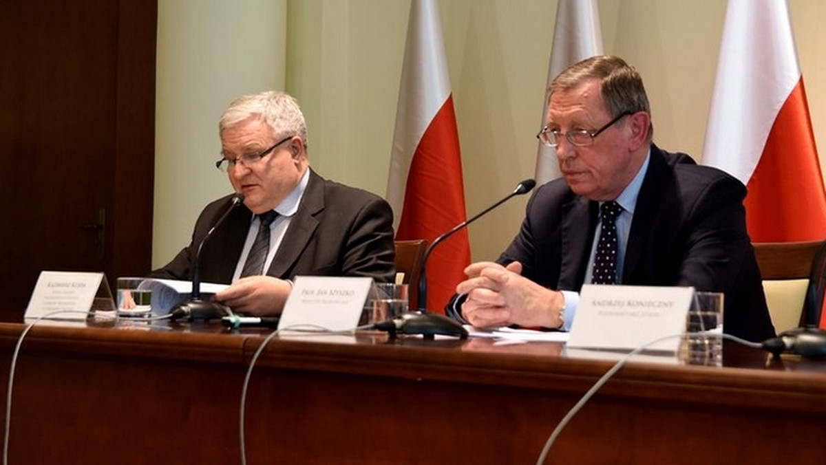 Minister środowiska Jan Szyszko złożył wczoraj do Prokuratury Okręgowej w Warszawie zawiadomienie o podejrzeniu popełnienia przestępstwa w związku z odebraniem w 2008 r. fundacji Lux Veritatis dotacji na prowadzenie prac geotermalnych.