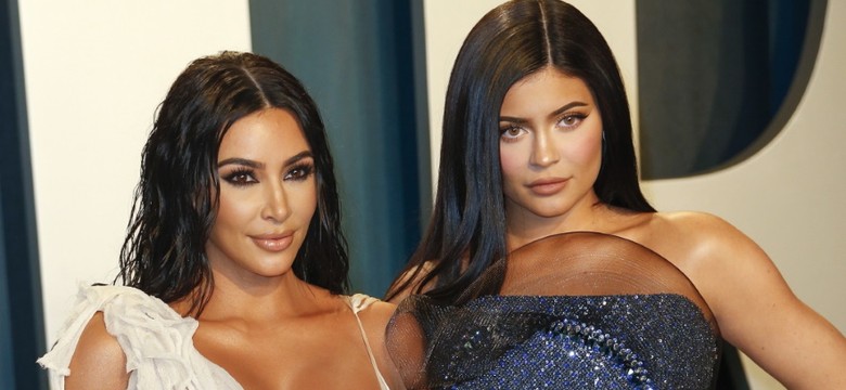 Uczennica przerośnie mistrzynię? Młodziutka siostra Kim Kardashian prawie jak jej klon