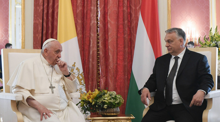 Ferenc pápa és Orbán /Fotó: EPA/LUCA ZENNARO