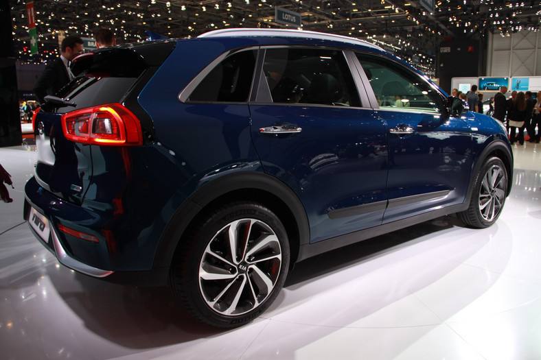 Kia Niro (Genewa 2016)