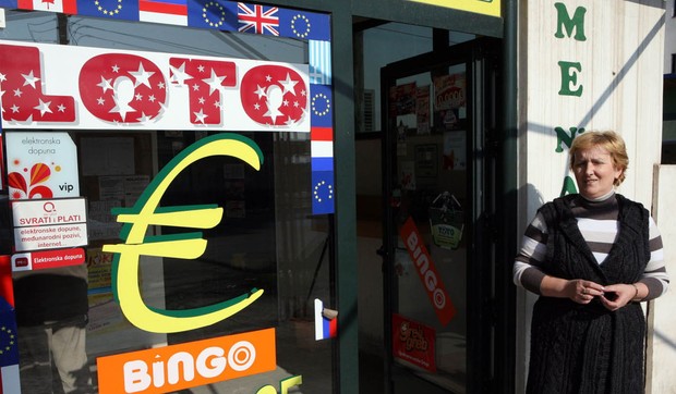 115415_1101-smederevo-ljilljana-selenic-dobitni-tiket-u-selu-radinac-kod-smedereva-foto-n-pavlovic