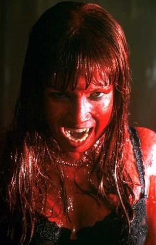 Traci Lords - najpierw była gwiazdą porno, później zagrała w wielu "normalnych" filmach