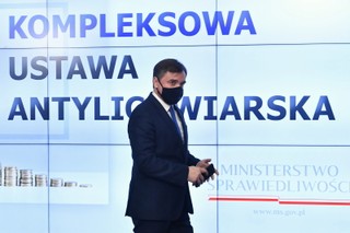 Ziobro o projekcie ustawy antylichwiarskiej: Cywilizuje on system udzielania w Polsce pożyczek