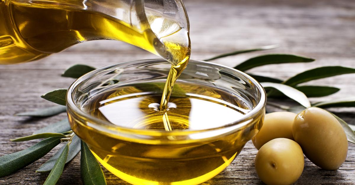 La crisis en España.  El aceite de oliva es tan caro que las tiendas ofrecen protección antirrobo en las botellas