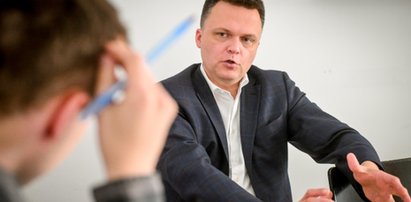 Oto co Hołownia chce zrobić z dietami posłów. Suski odpowiada:  To jest taki wujek dobra rada