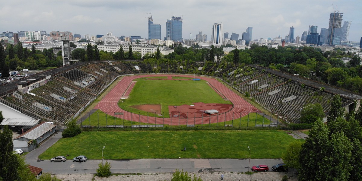 Przez wiele lat na stadionie mieścił się nowoczesny Ośrodek Przygotowań Olimpijskich. Z czasem jednak zamienił się ruinę. 