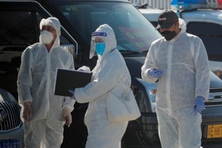 W Indonezji stwierdzono 60 kolejnych zakażeń. W Dżakarcie wprowadzono stan wyjątkowy