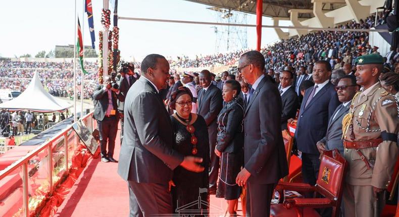 How protester at Mzee Daniel arap Moi's Nyayo Stadium funeral was swiftly silenced & taken away by bodyguards 