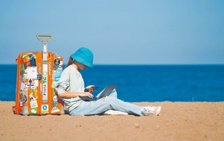 Koczownicy z wi-fi. Plemię cyfrowych nomadów rośnie w siłę