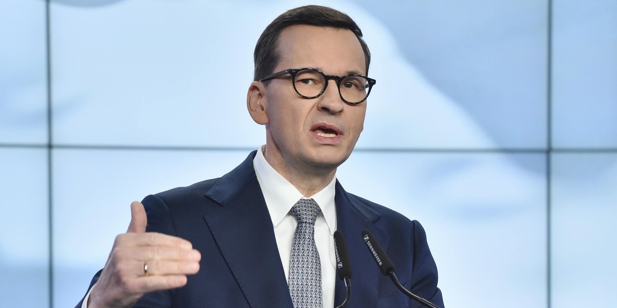 Morawiecki odnosi się do sprawy "hiszpańskich poławiaczy bursztynów"