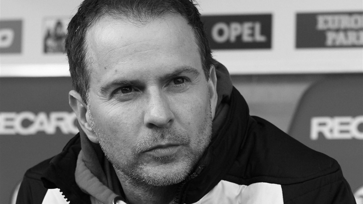 Sascha Lewandowski, trener Bayeru Leverkusen w latach 2012–2014, nie żyje. W czwartek policja znalazła w apartamencie w Bochum ciało 44-latka. Wciąż nie wiadomo, co było przyczyną śmierci.