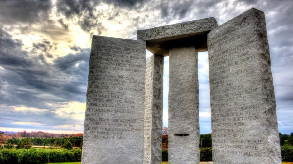 Georgia Guidestones fot. Jon Thompson/Getty Images