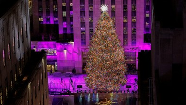 Tysiące światełek oświetliło choinkę w Rockefeller Center na Manhattanie