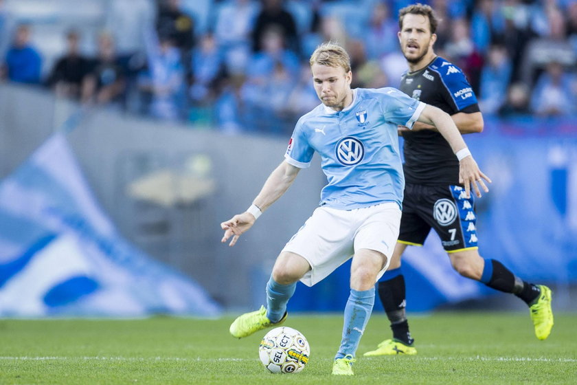 170712 Malm FFs Oscar Lewicki deppar efter fotbollsmatchen i kvalet till Champions League mellan M