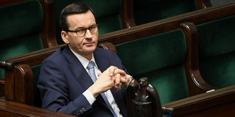 Sejm we wtorek, 31 marca 2020 r., przyjął pakiet ustaw tworzących tzw. tarczę antykryzysową, bez wielu poprawek wprowadzonych przez Senat. Posłowie zagłosowali za tymi zmianami, które zyskały aprobatę rządu premiera Mateusza Morawieckiego.  