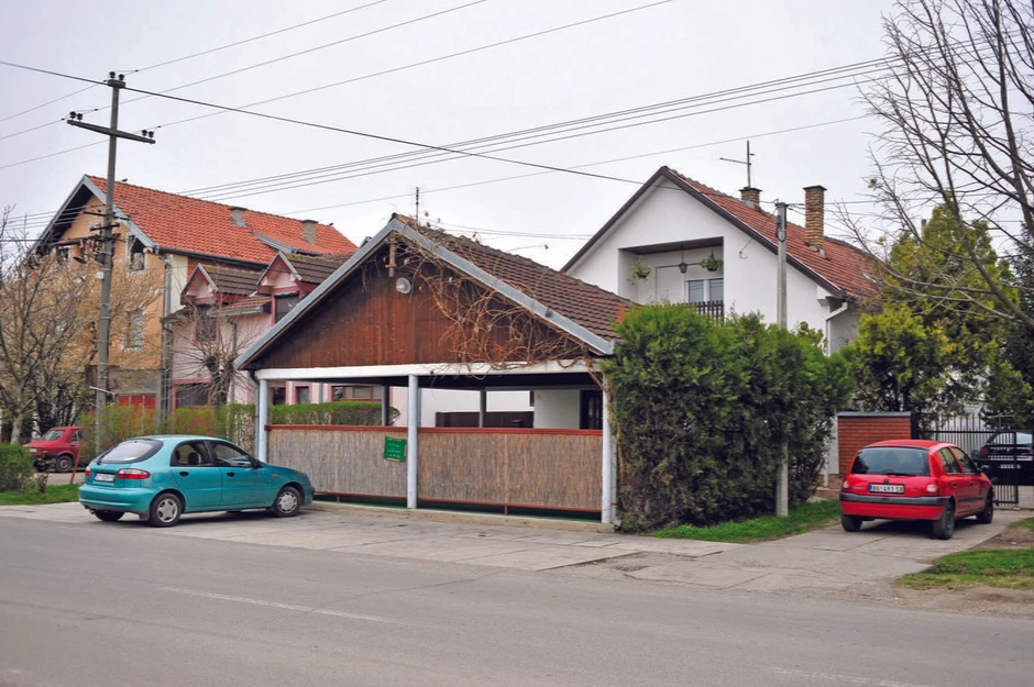 Kafane kod batajničkog aerodroma