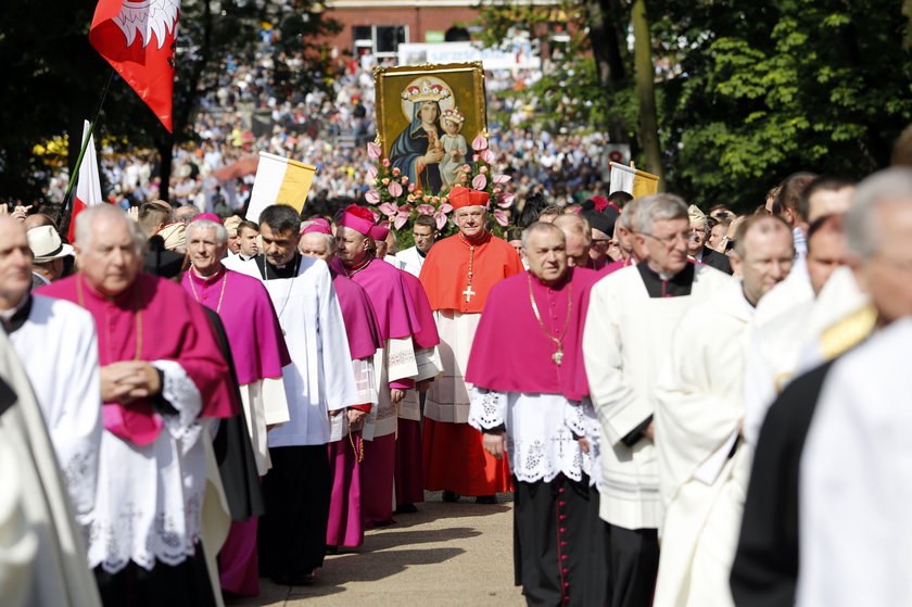 Piekary Śląskie. Pielgrzymka mężczyzn 