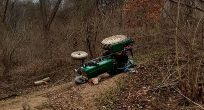 Tragedia na Podkarpaciu. Traktor zmiażdżył seniora