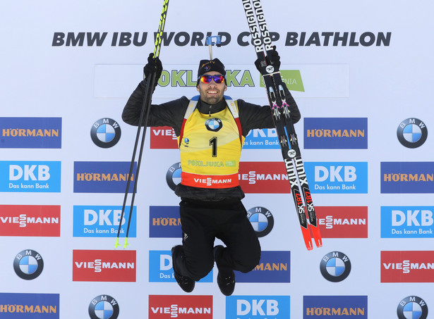 PŚ w biathlonie: Francuzi wygrali pierwszą sztafetę, Polacy zdublowani