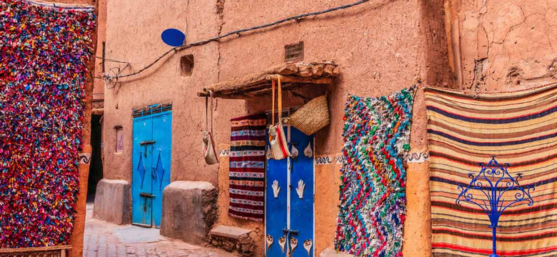 Świat słońca, kolorów i aromatów — spędź wakacje w Maroku 