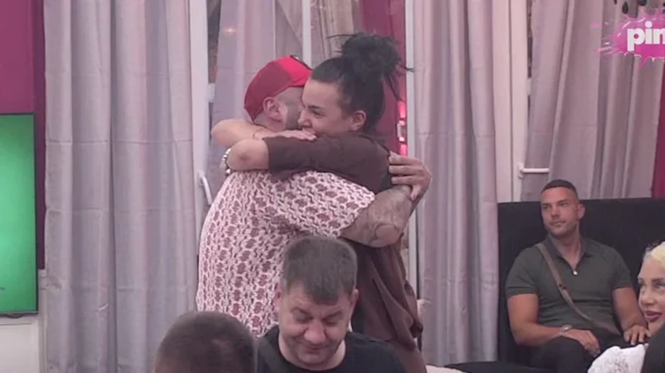 Otkriven pol bebe Anite Stanojlović i Luke uživo u programu: Suze u Eliti 9
